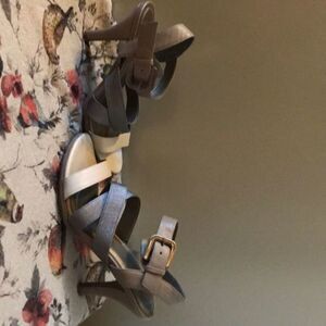 Tahari Heels Silver and Off White